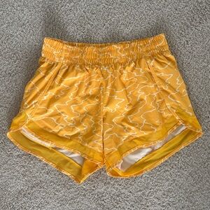 Athleta Printed Mesh Racer Run Short 4”